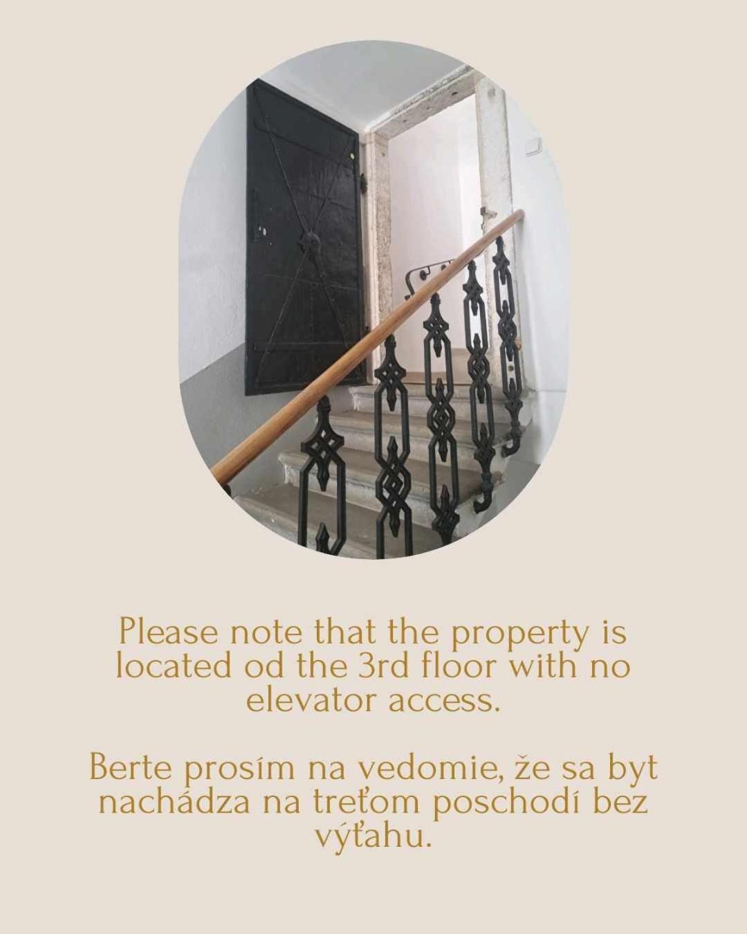 Cozy Apartment In The Heart Of The Historic City Bratislava Eksteriør billede